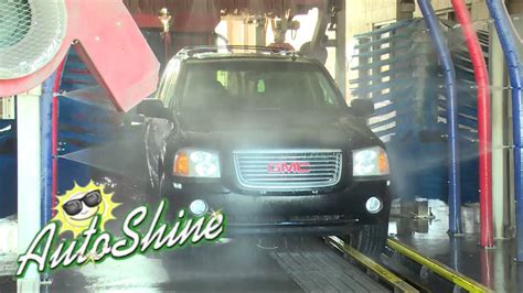 The Art of Achieving a Showroom-Quality Maguc Auto Shine